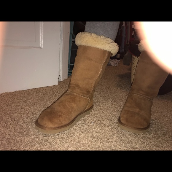 Ugg Boots - Picture 3 of 3